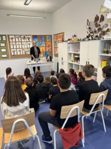 0009BB00 8E42 49A4 BA00 22E8E16C37F6 225x300