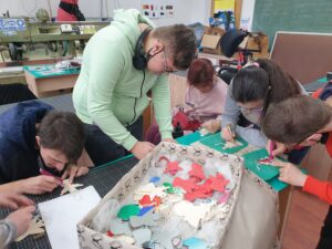 20211216 122200 300x225