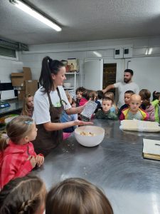 20221017 085949 225x300