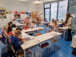 20221124 095852 300x226