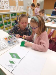 20221124 095930 225x300