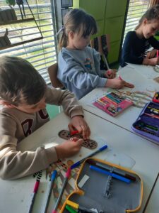 20230425 093458 225x300