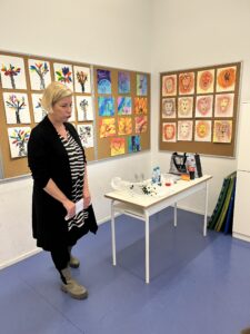 50953FFA F915 4310 A97F 2850534E848C 225x300