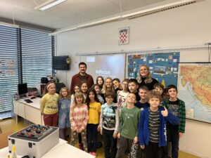 586A119A DAA4 4230 9B34 F753C2D60220 300x225