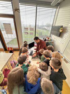 60D553A7 F294 4441 B619 E575EC7F51F0 225x300