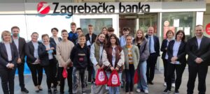 „Štedograd“ posjetio Zagrebačku banku u Zapruđu Banka 1 300x135