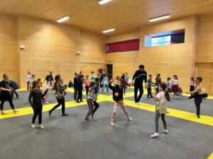 Drugi razredi plešu s Markom Mrkićem IMG 20221207 WA0008 300x225