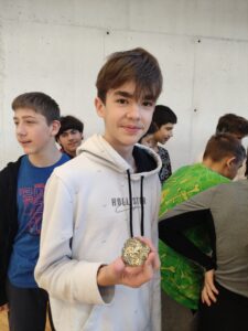 IMG 20221124 145450 225x300