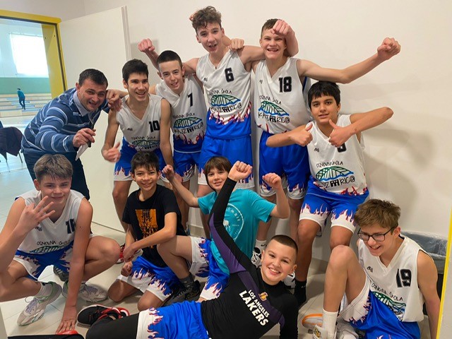 KOSARKASI OS KAJZERICA