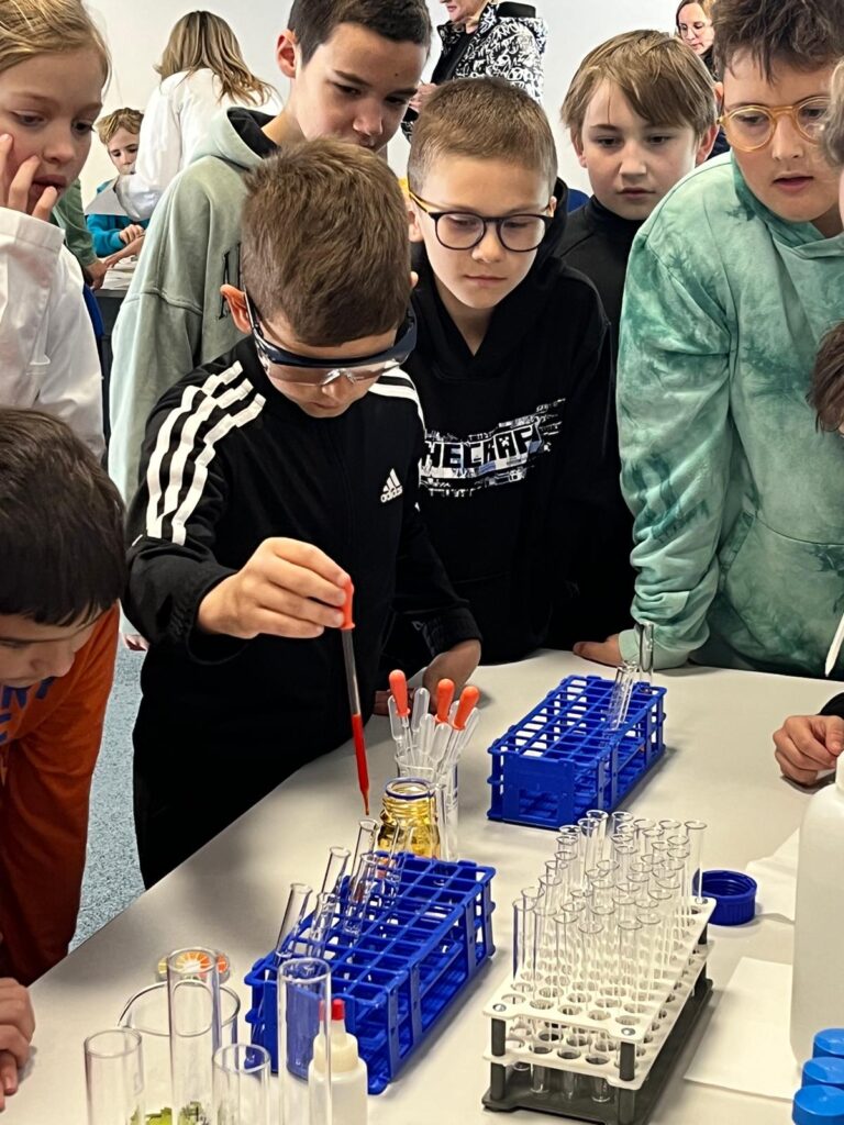 PHOTO 2024 04 23 13 38 00 2 768x1024