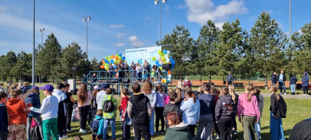 PHOTO 2024 04 23 20 26 17 1 1024x461