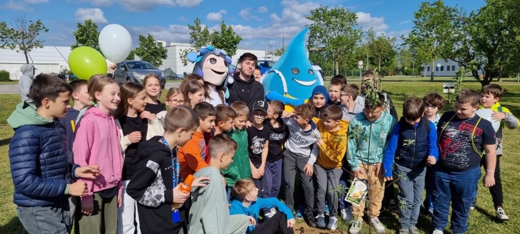 PHOTO 2024 04 23 20 26 17 1024x461